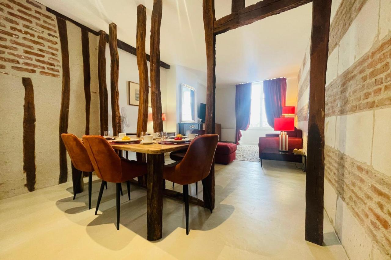 Splendid Apartment At The Foot Of The Castle Of Amboise - View Of The Loir Kültér fotó